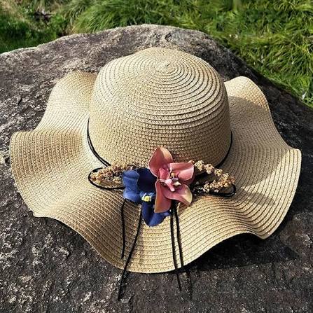 Handcrafted Flower Appliqué Straw Floppy Hat
