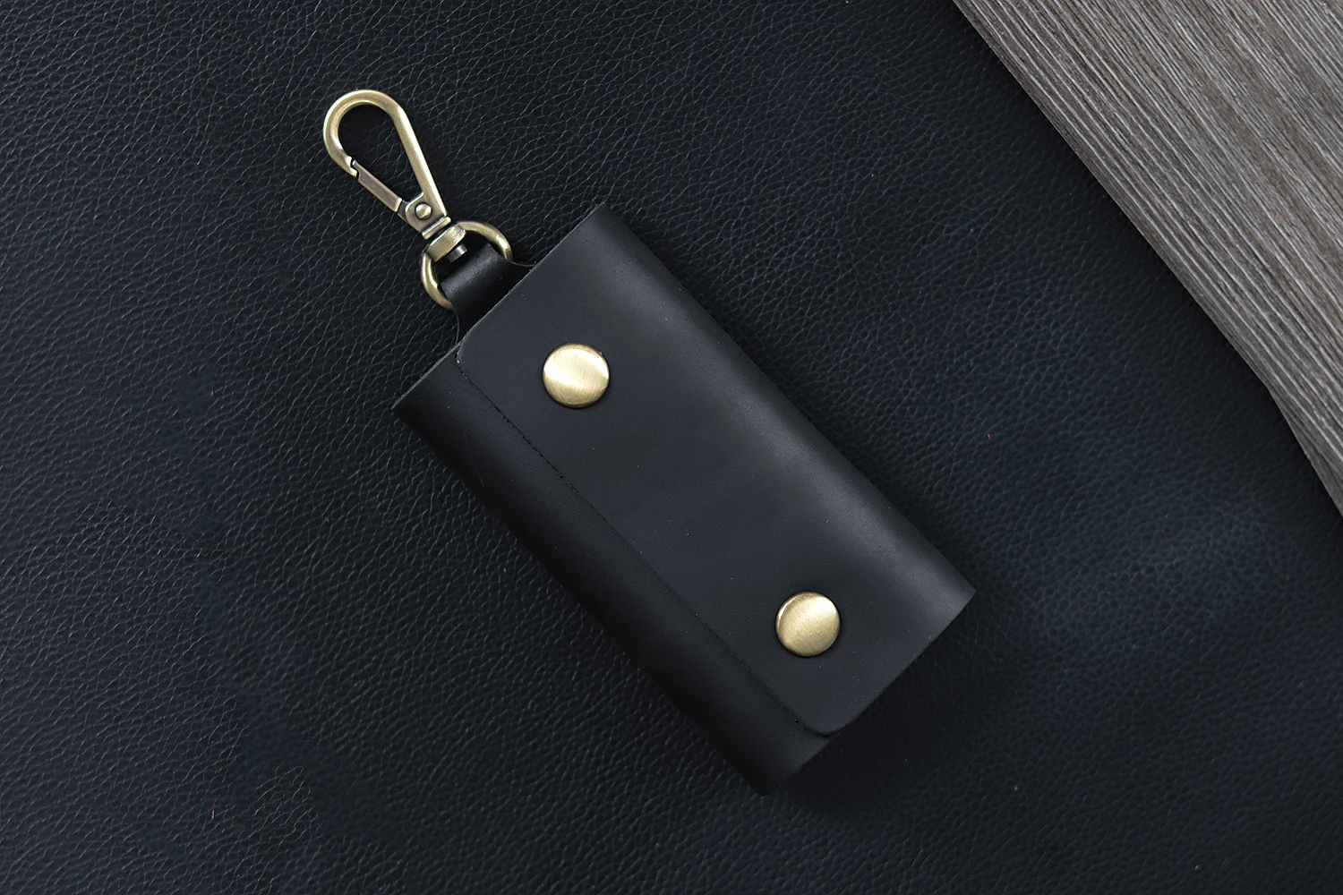 Aiguo Niu Vintage Leather Key Holder: Handmade Cowhide Multi-Functional Men's Belt Clip with Buckle for Car & Home Use - Image 22