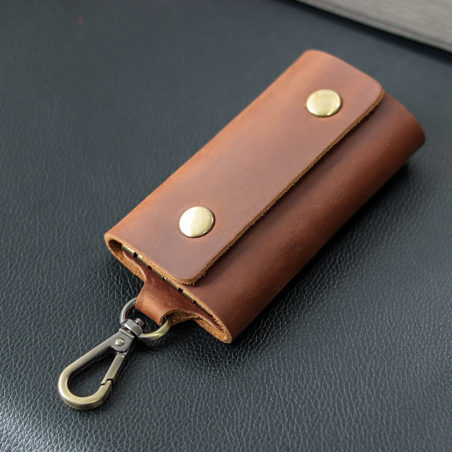 Aiguo Niu Vintage Leather Key Holder: Handmade Cowhide Multi-Functional Men's Belt Clip with Buckle for Car & Home Use - Image 3