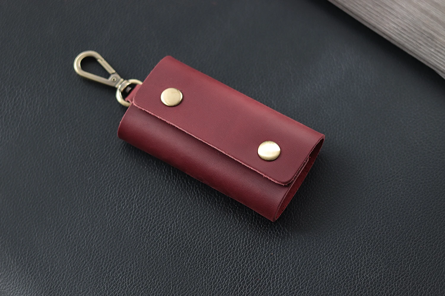 Aiguo Niu Vintage Leather Key Holder: Handmade Cowhide Multi-Functional Men's Belt Clip with Buckle for Car & Home Use - Image 21