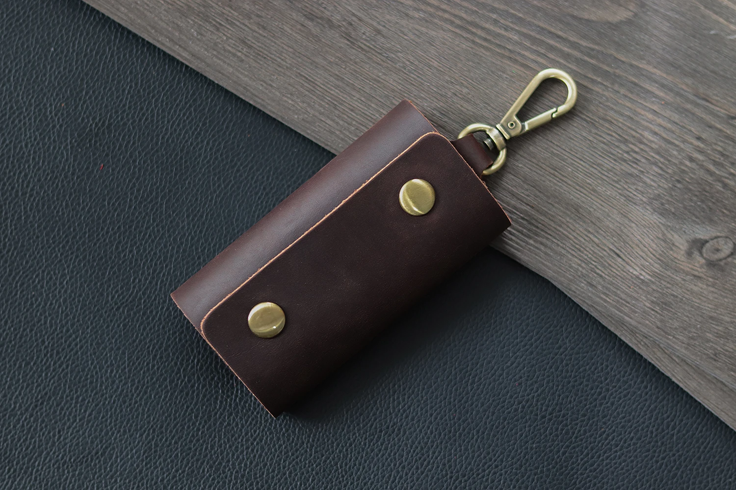 Aiguo Niu Vintage Leather Key Holder: Handmade Cowhide Multi-Functional Men's Belt Clip with Buckle for Car & Home Use - Image 19