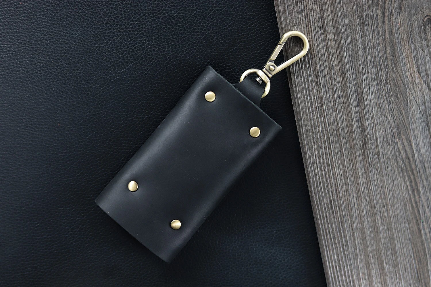 Aiguo Niu Vintage Leather Key Holder: Handmade Cowhide Multi-Functional Men's Belt Clip with Buckle for Car & Home Use - Image 31