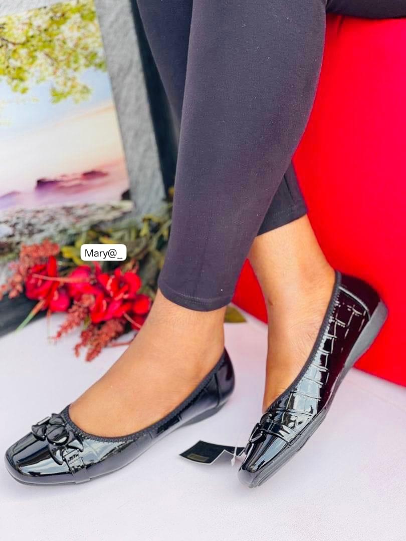 Premium Black Croc-Embossed Patent Leather Ballet Flats